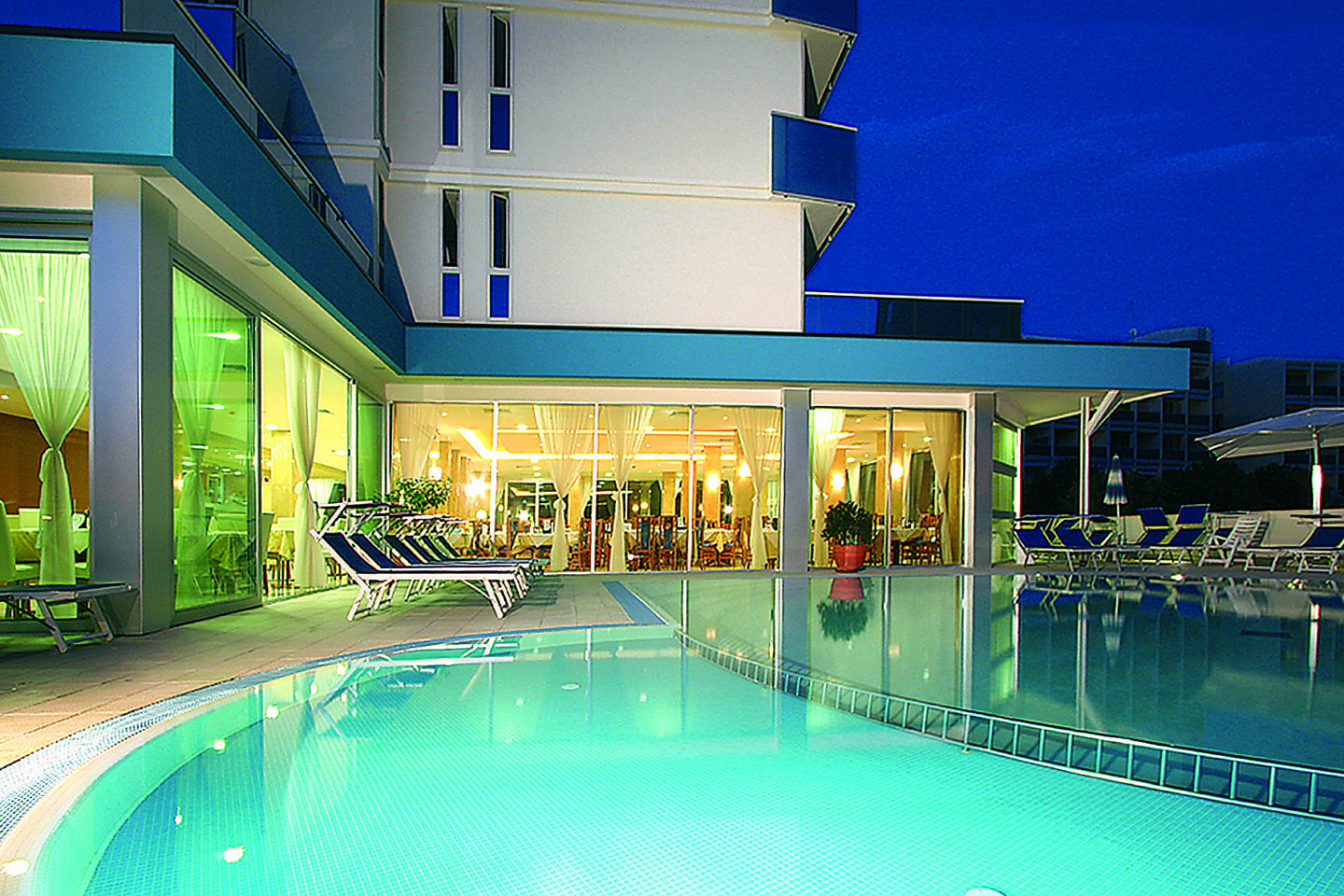 hotel_hotel-parigi_piscina - Bibione.eu