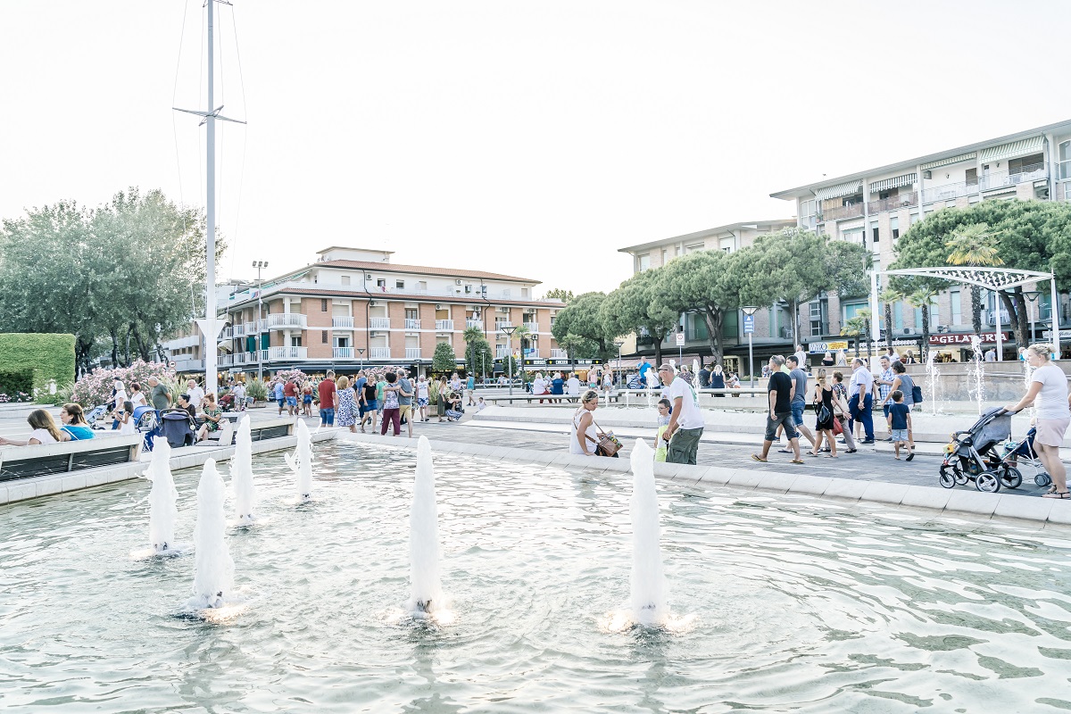 The centre of Bibione: how to reach it and which services it offers