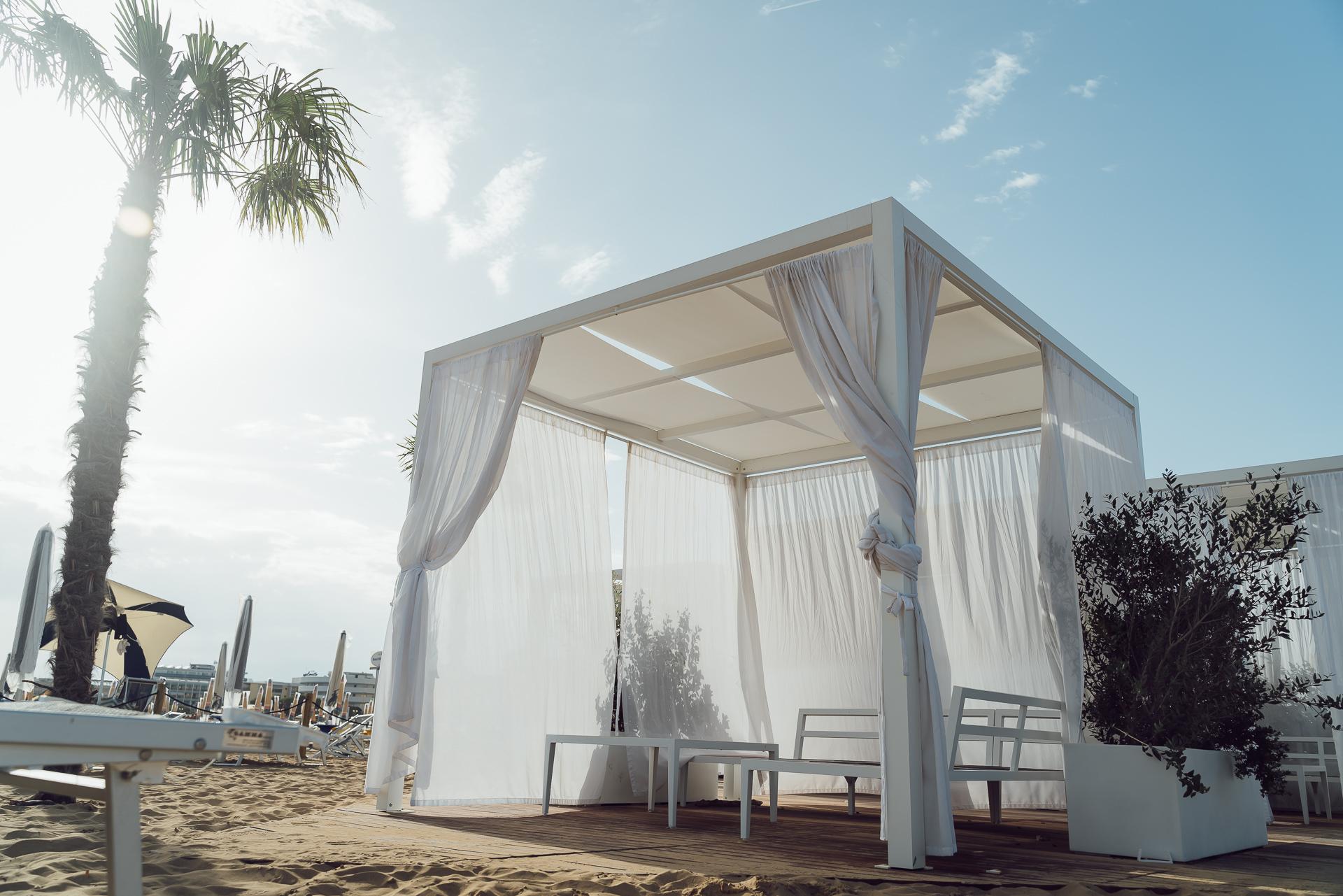 Der Loungebereich der neuen Strandsabschnitten von Bibione