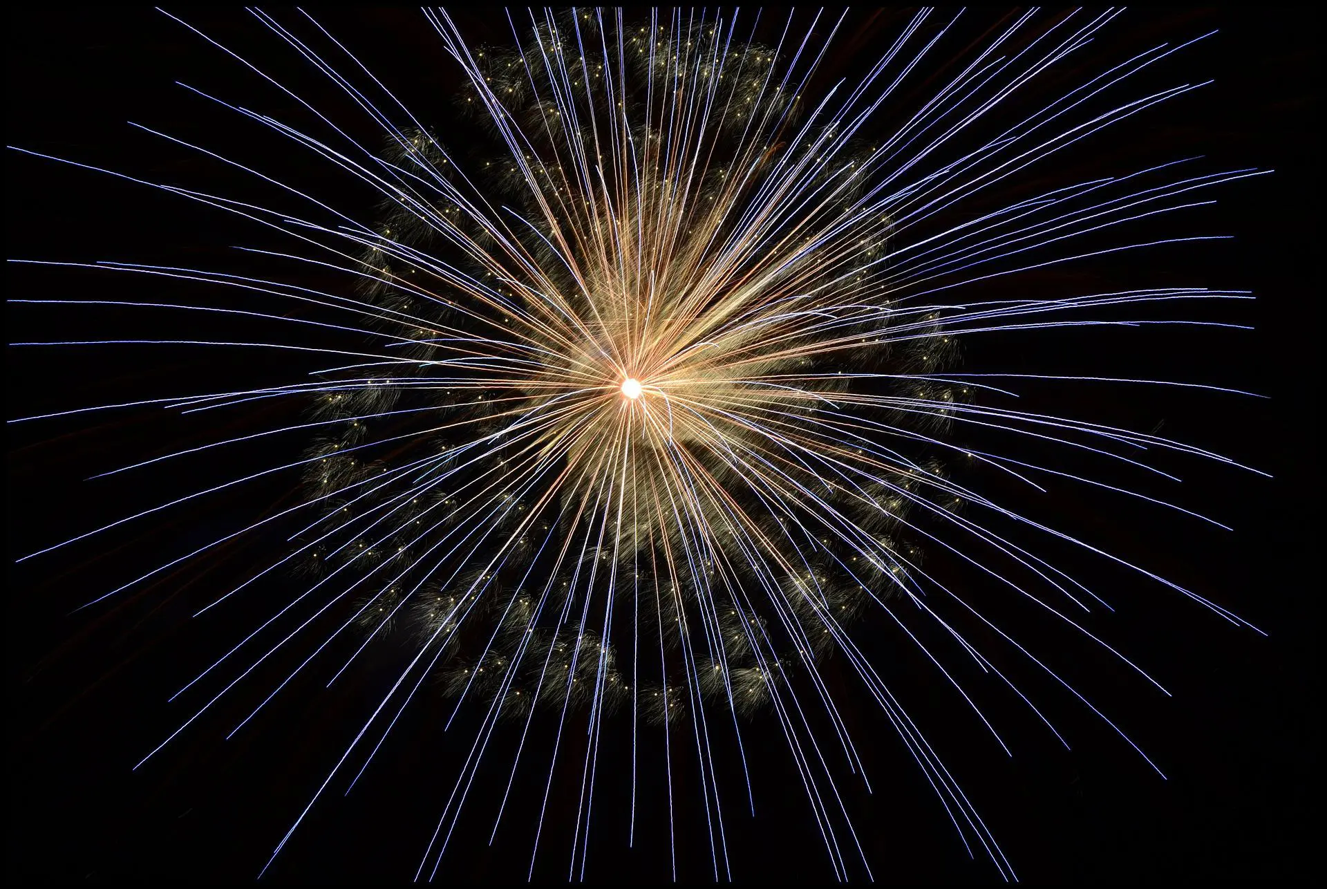 Fireworks in Bibione: summer lights up with colours and magic!